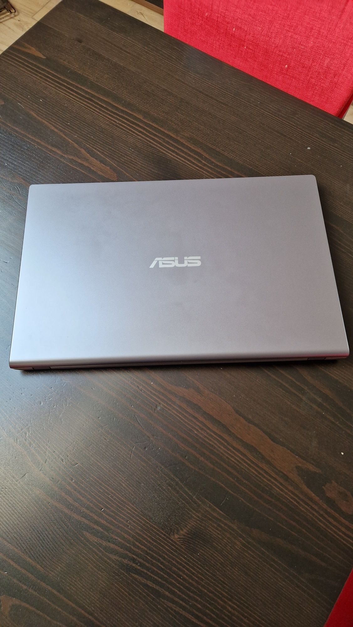 ASUS X515JA-BQ3331W i5-1035G1/8GB/256GB SSD/UHD/15,6" FHD/W11H