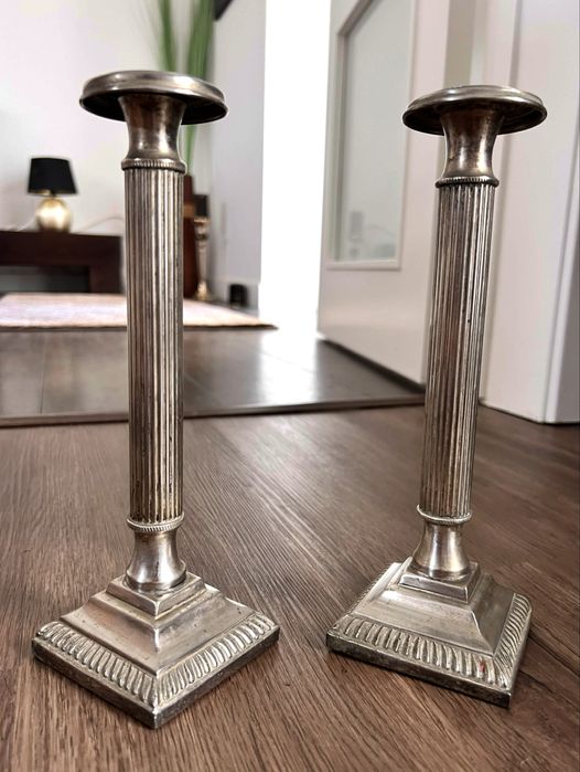 2 X Castiçais.Altura  24 cm.