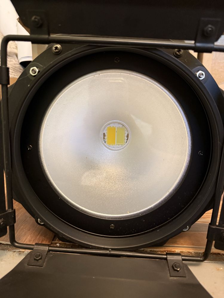 Сценічний прожектор City light DMX 200w