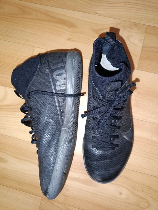 Футзалки найк , розмір 38,5