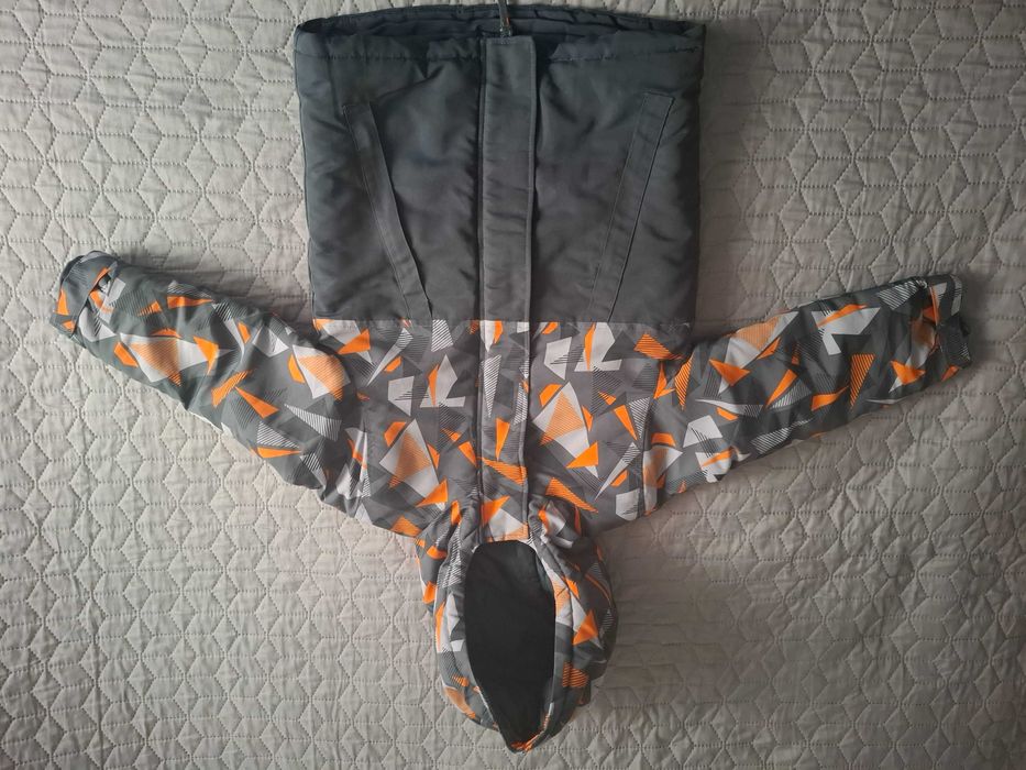 Kurtka jesienno-zimowa dla chłopca r. 122