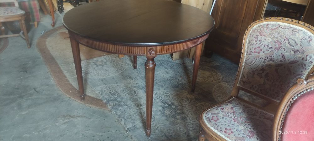 Stół okrągły po renowacji