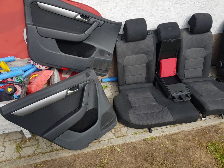 Komplet Foteli 3 Boczki Europa VW Passat B7 3AB