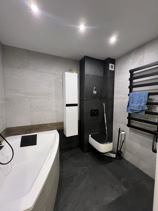 Сдам 2 х к +кухня-гостинная Небесной сотни 41