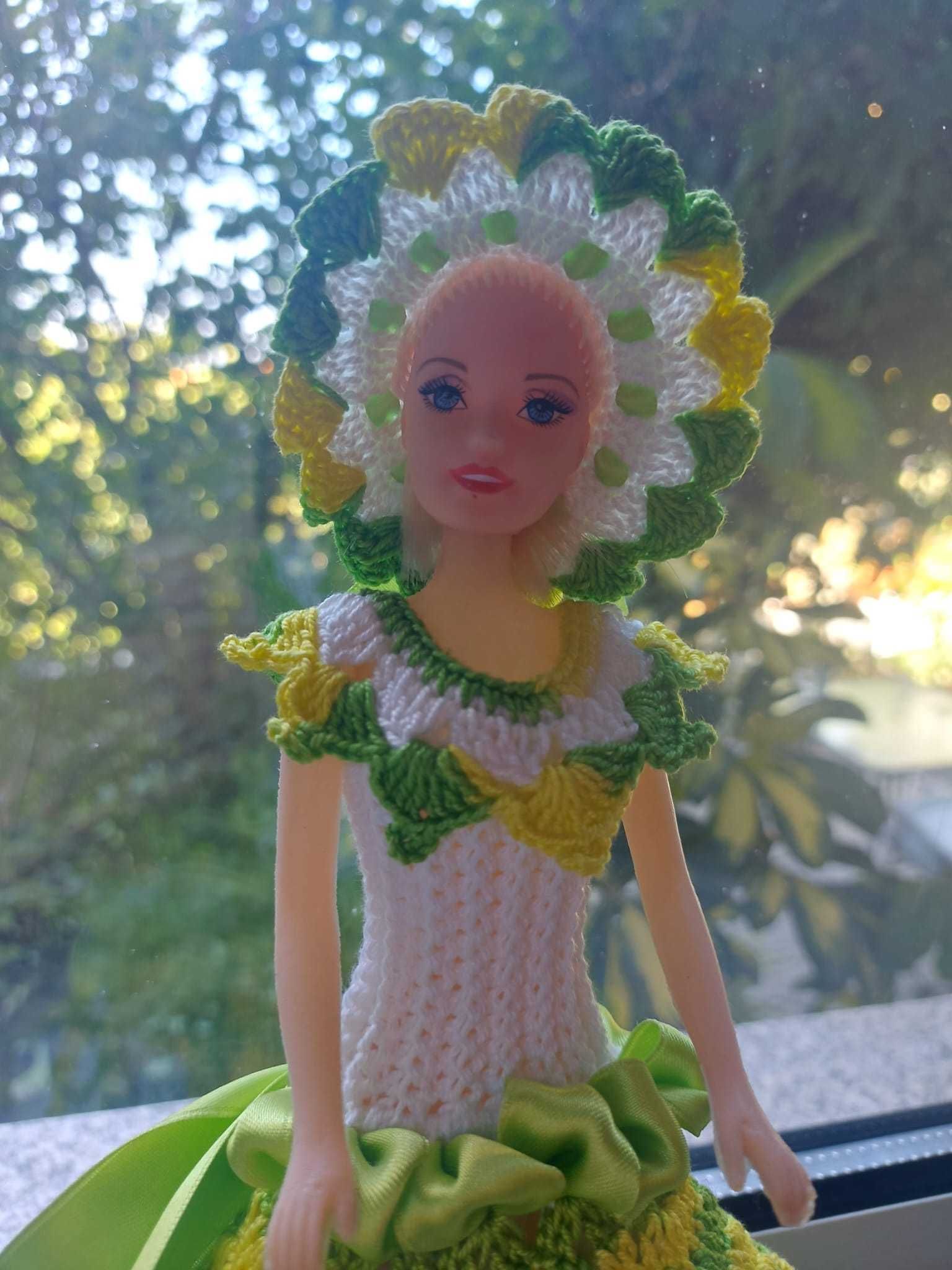 barbie com vestido de renda
