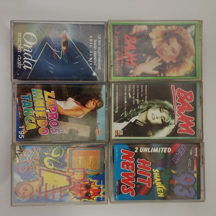 31 kaset różnych wykonawców