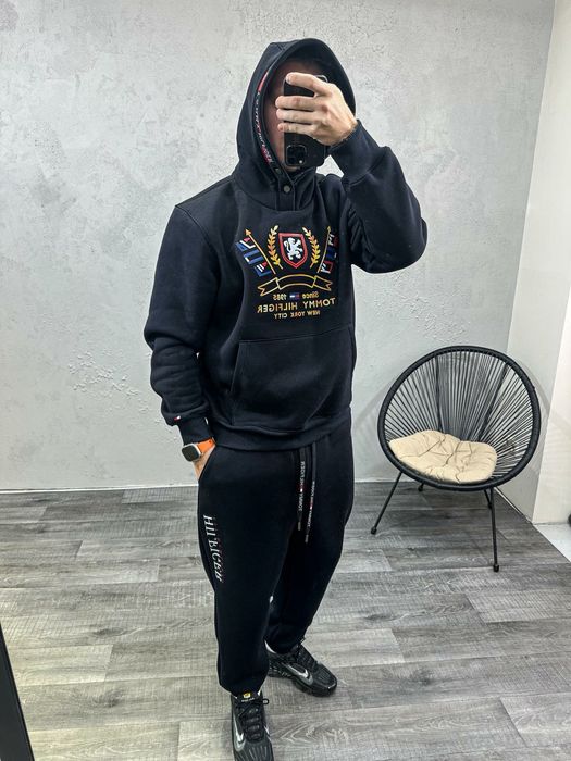 Продам зимние спортивные костюмы Tommy Hilfiger