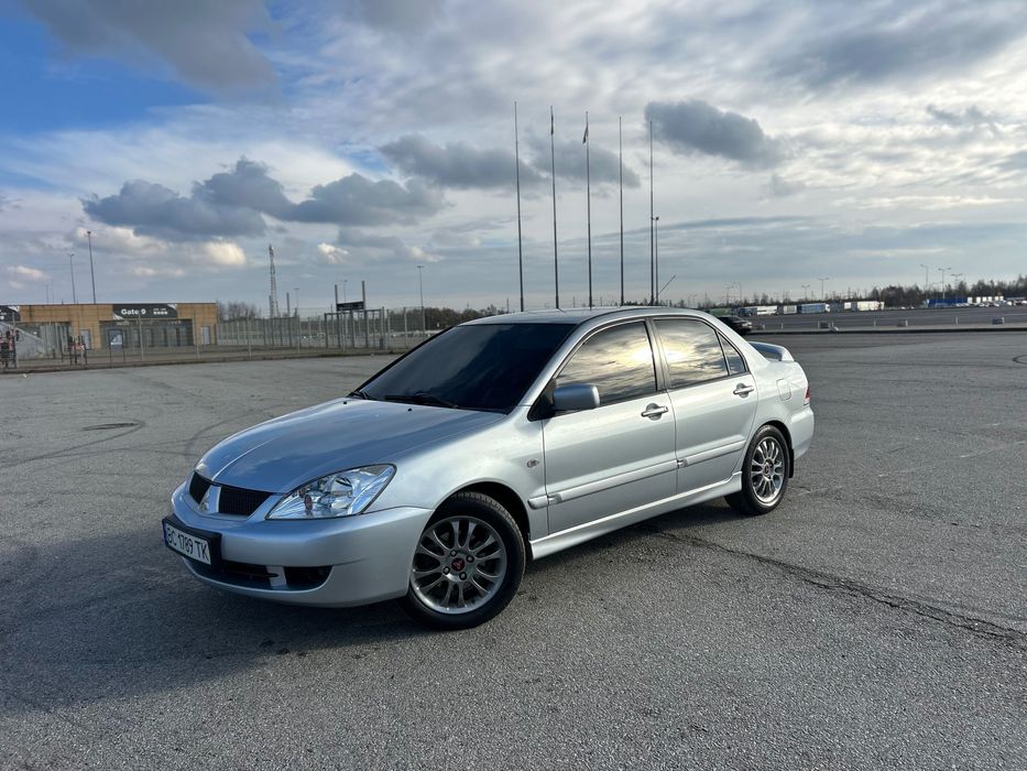 Продам Lancer IX