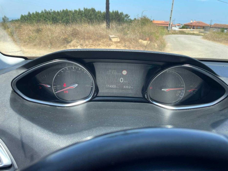 Peugeot 308 -- 1.5 HDI -- 175000 Km – 10/2018 – Revisão completa