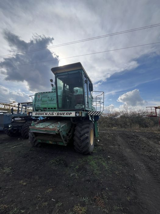 Продається Дон 1500 Б в комплекті три жатки