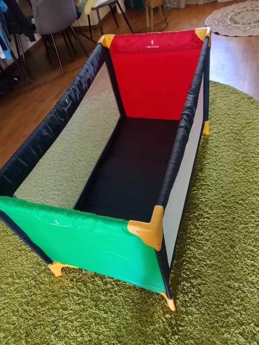 Дитяче ліжко манеж