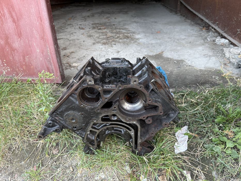 Двигатель Блок Ауди 100 2.8  92 год