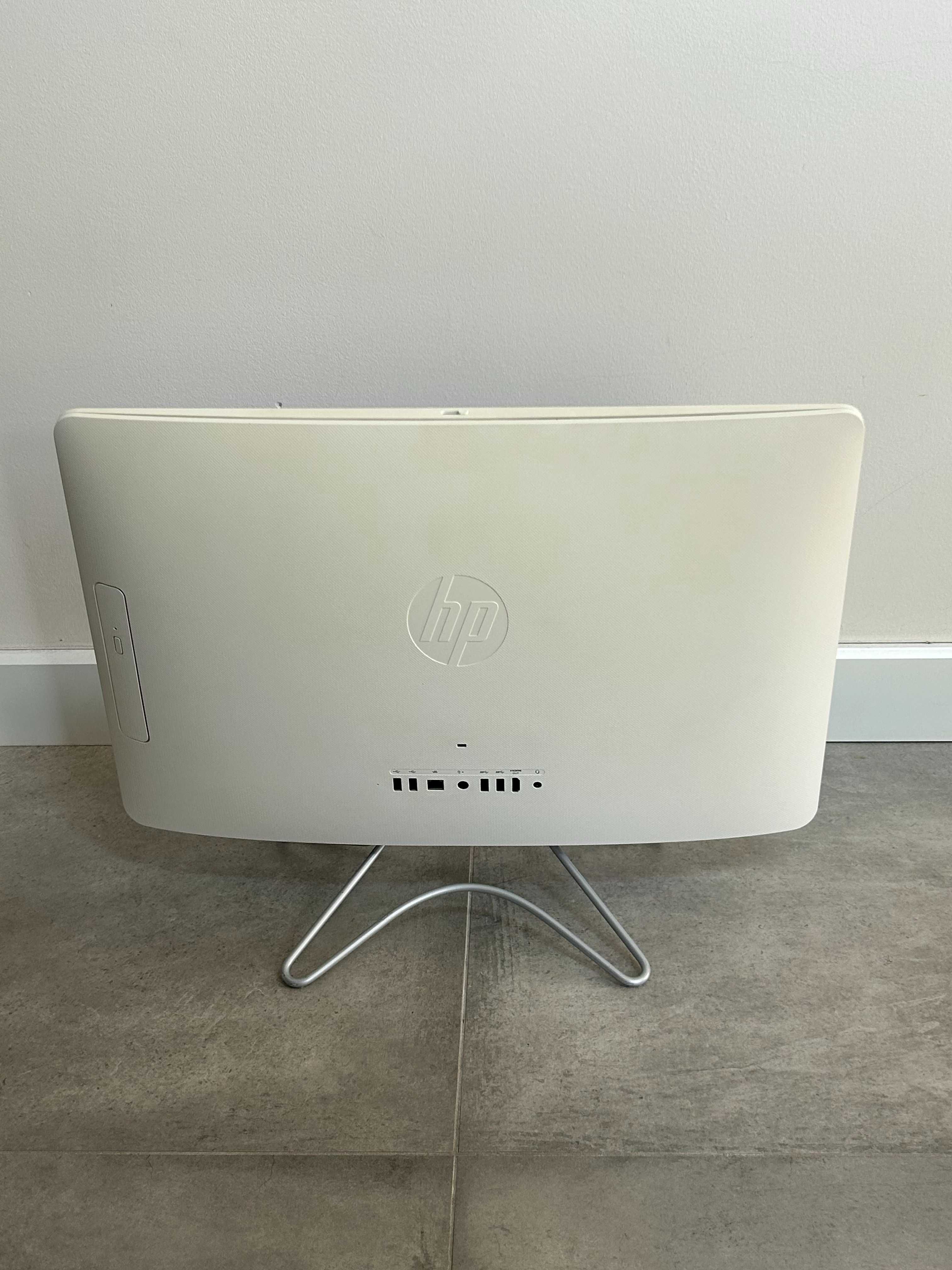 Komputer HP All-in-One A9-9400/8GB/2TB/W10 R5 FHD