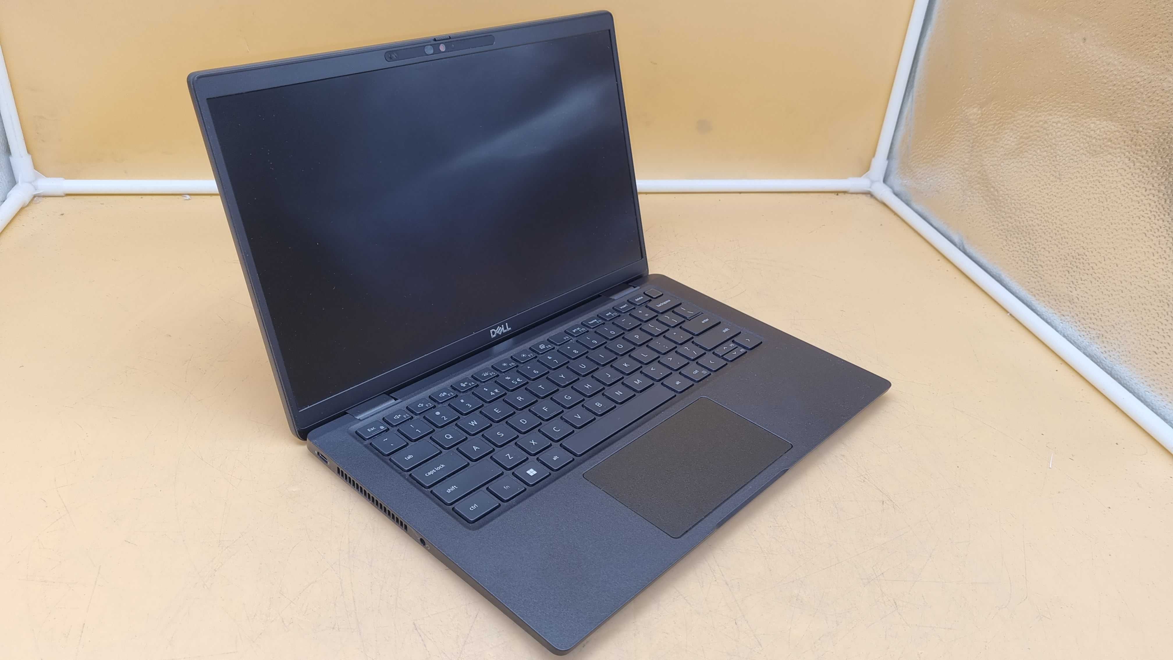 Laptop DELL LATITUDE 7420 i7-1185G7 32 RAM 512 NVME