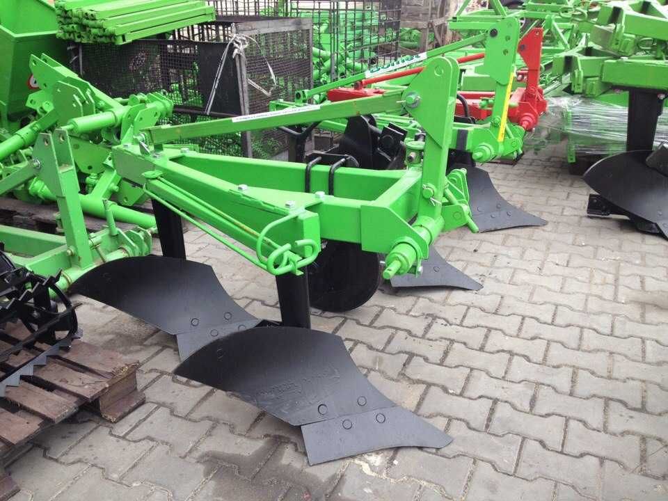 Плуг 2 3 4 5 корпусний Bomet