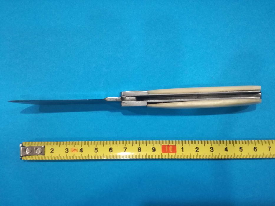 Canivete de Coleção "Pradel Auvergne"  Cabo em Osso? Baquelite?