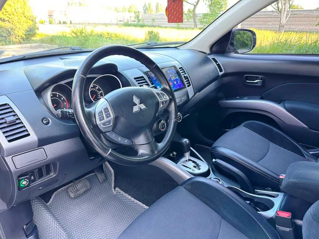 Mitsubishi Outlander AWD
