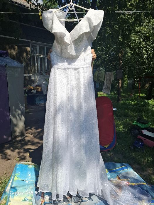 Сукня весільна без фати