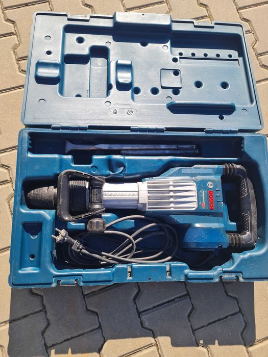 Młot kujący Bosch GSH 11VC + groty