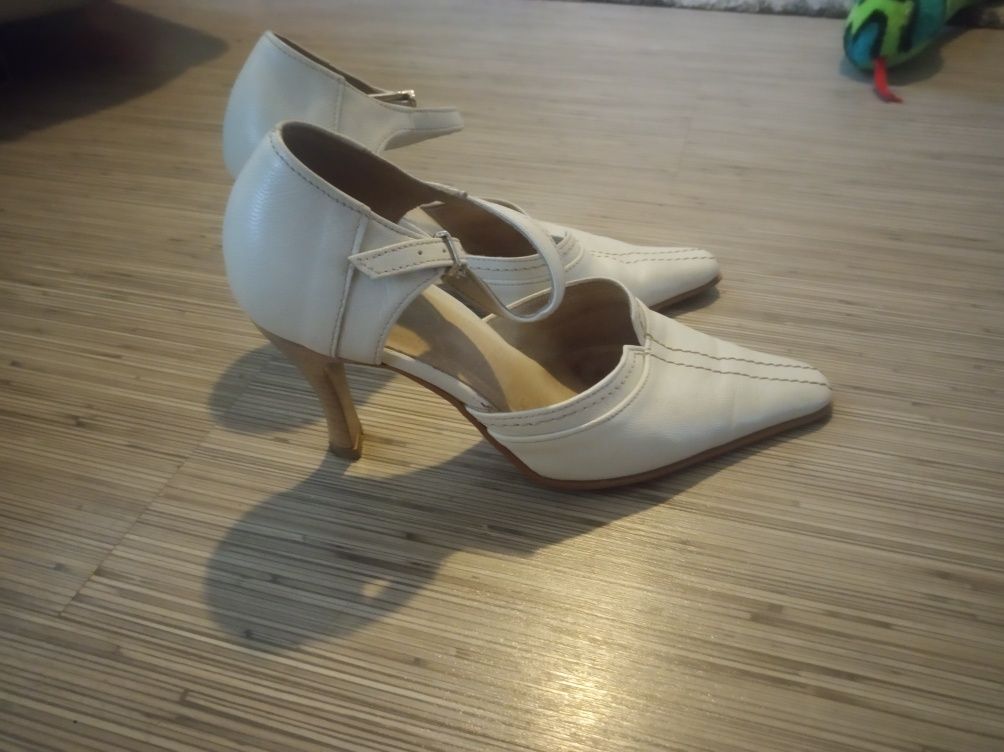 Buty na obcasie 34 22,5 cm żurek