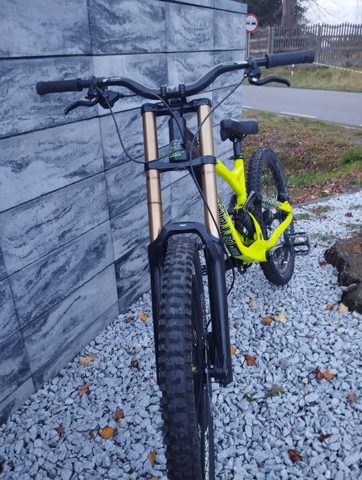 Commencal Supreme v3 DH/Fox 40/rock shox/Shimano     *Nowe części