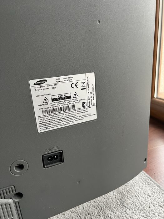 TV z Smart TV Google Chromecast Samsung UE32F4000AW + PILOT