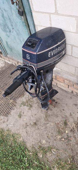 Продам лодочный мотор Evinrude 6