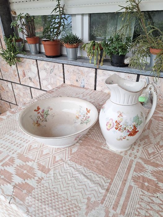 Jarro com prato centenário