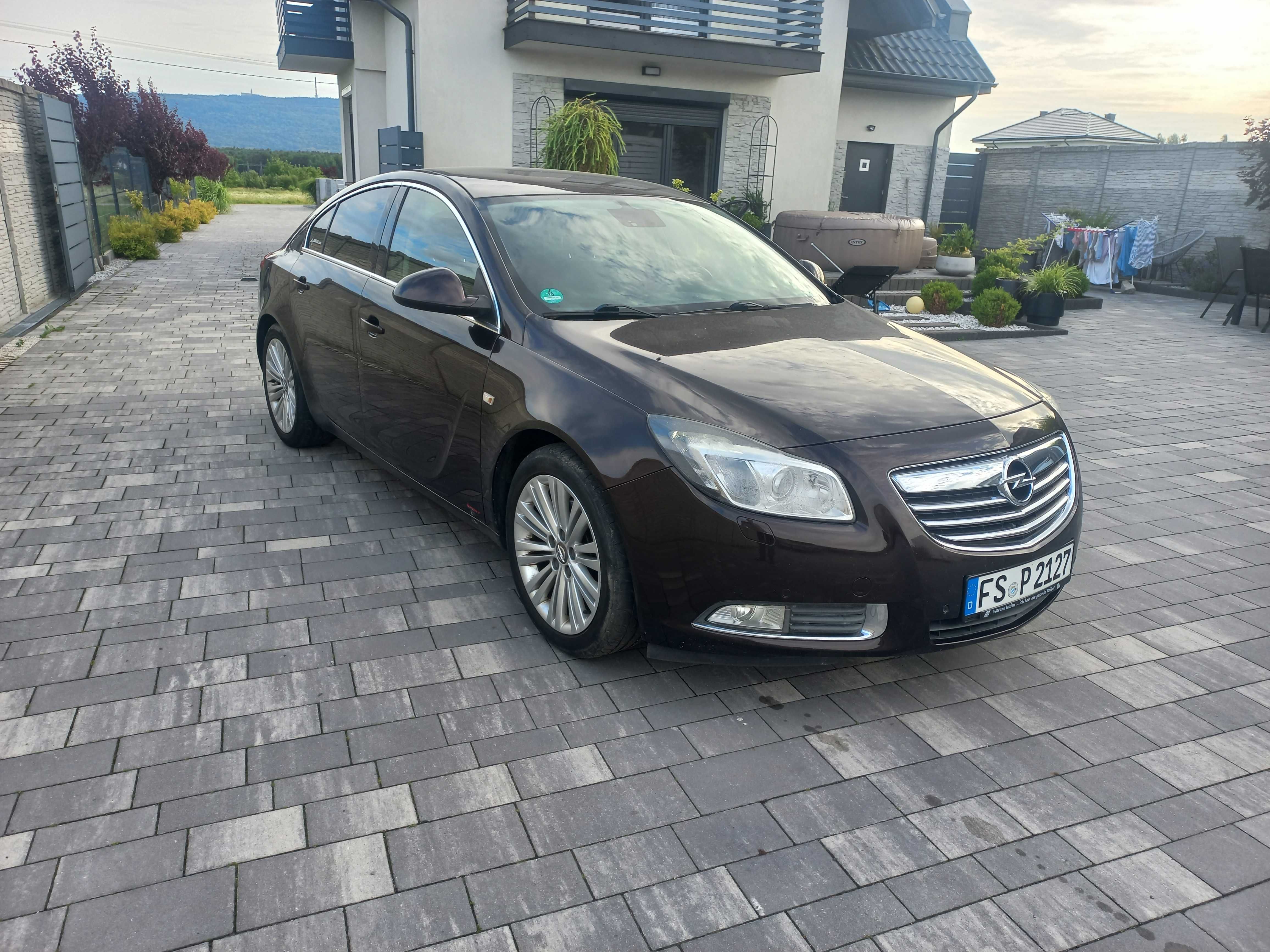 Insignia 2.0CDTI Biturbo manual z Niemiec