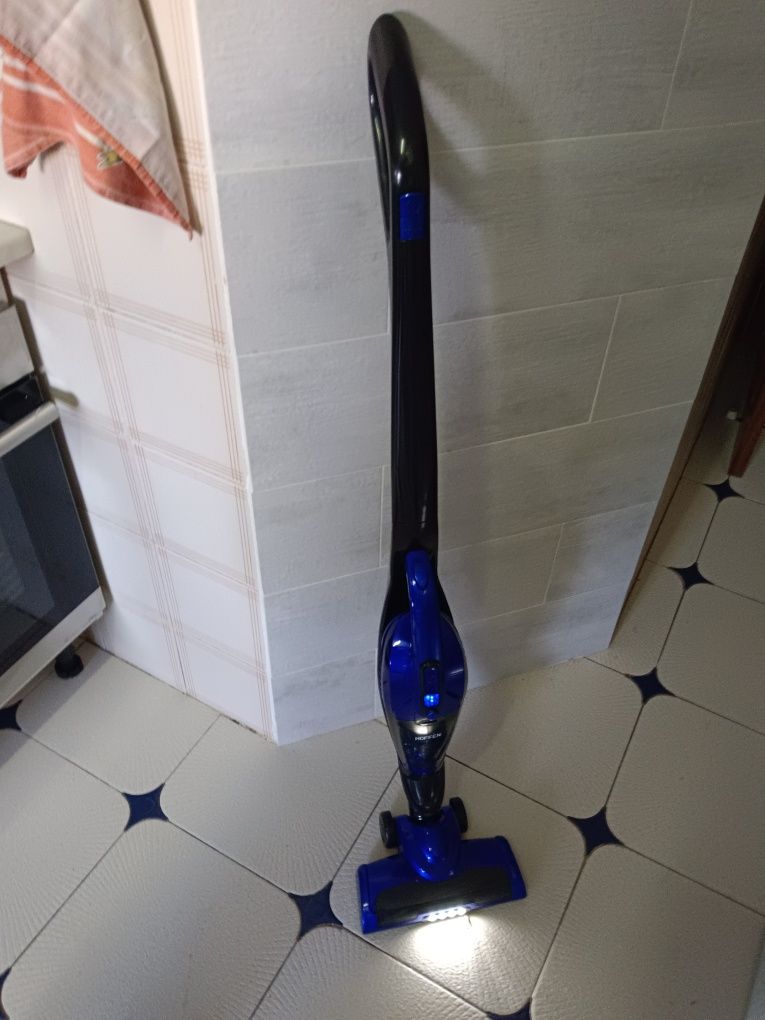 Aspirador vertical sem fios 2 em 1
