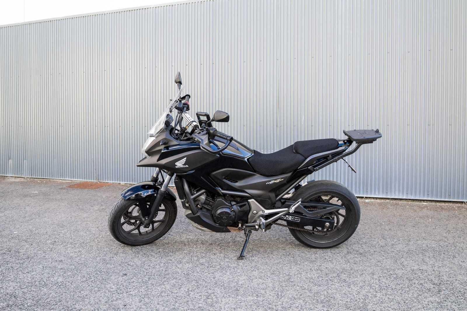 Honda NC750X 2015 | Com extras | Pronta a circular
