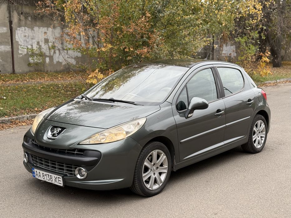 Peugeot 207 1.6 дизель панорама