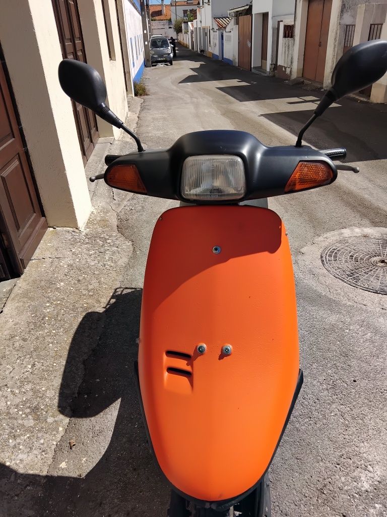Lambreta impecável barata honda vision
