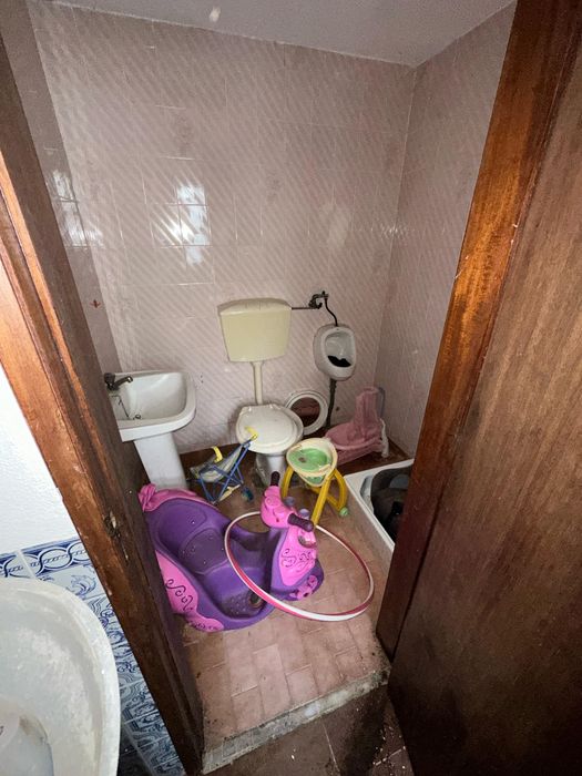 Recolha / limpeza de lojas, armazéns, garagens, casas, etc