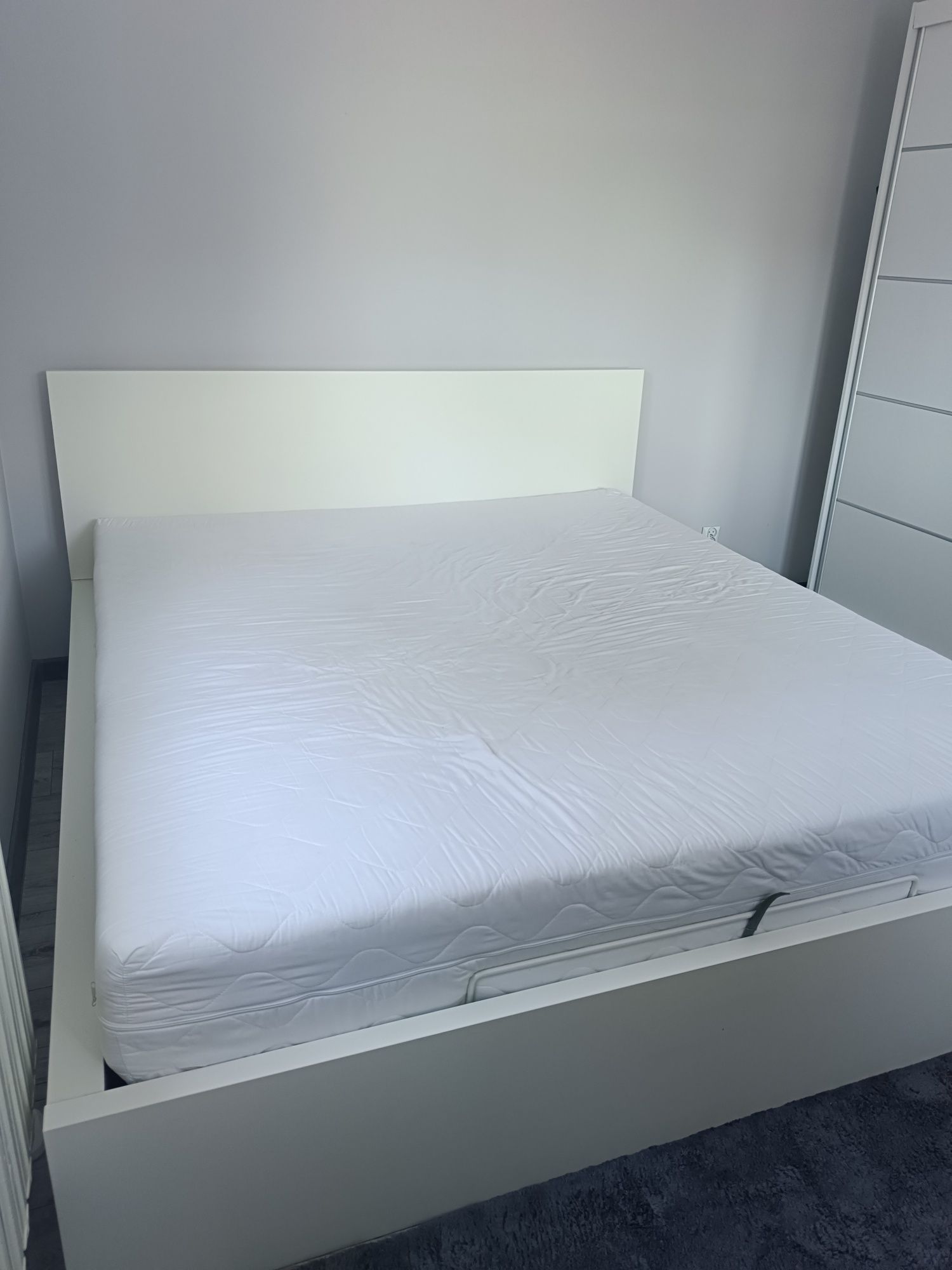 Łóżko Malm Ikea 180x200