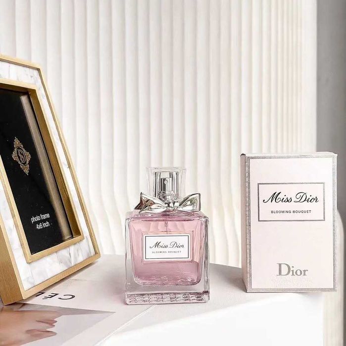 Miss Dior Dior Blooming Sweetheart Woda toaletowa 100ml