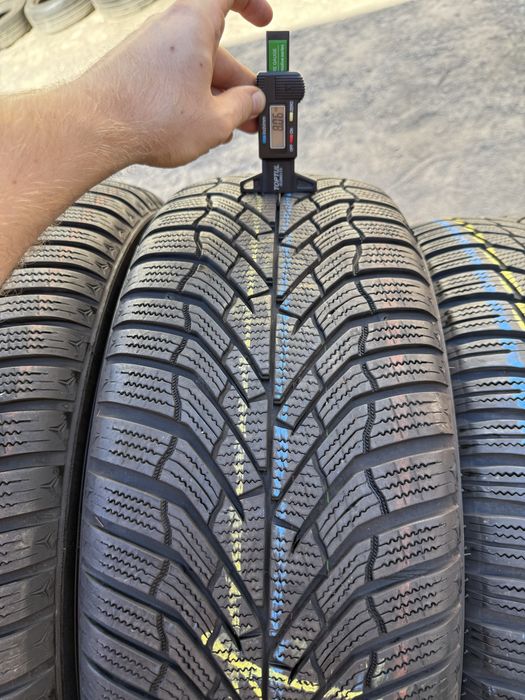 Шины БУ 235 60 R 16 Kumho Wintercaft Wp52 резина зима пара
