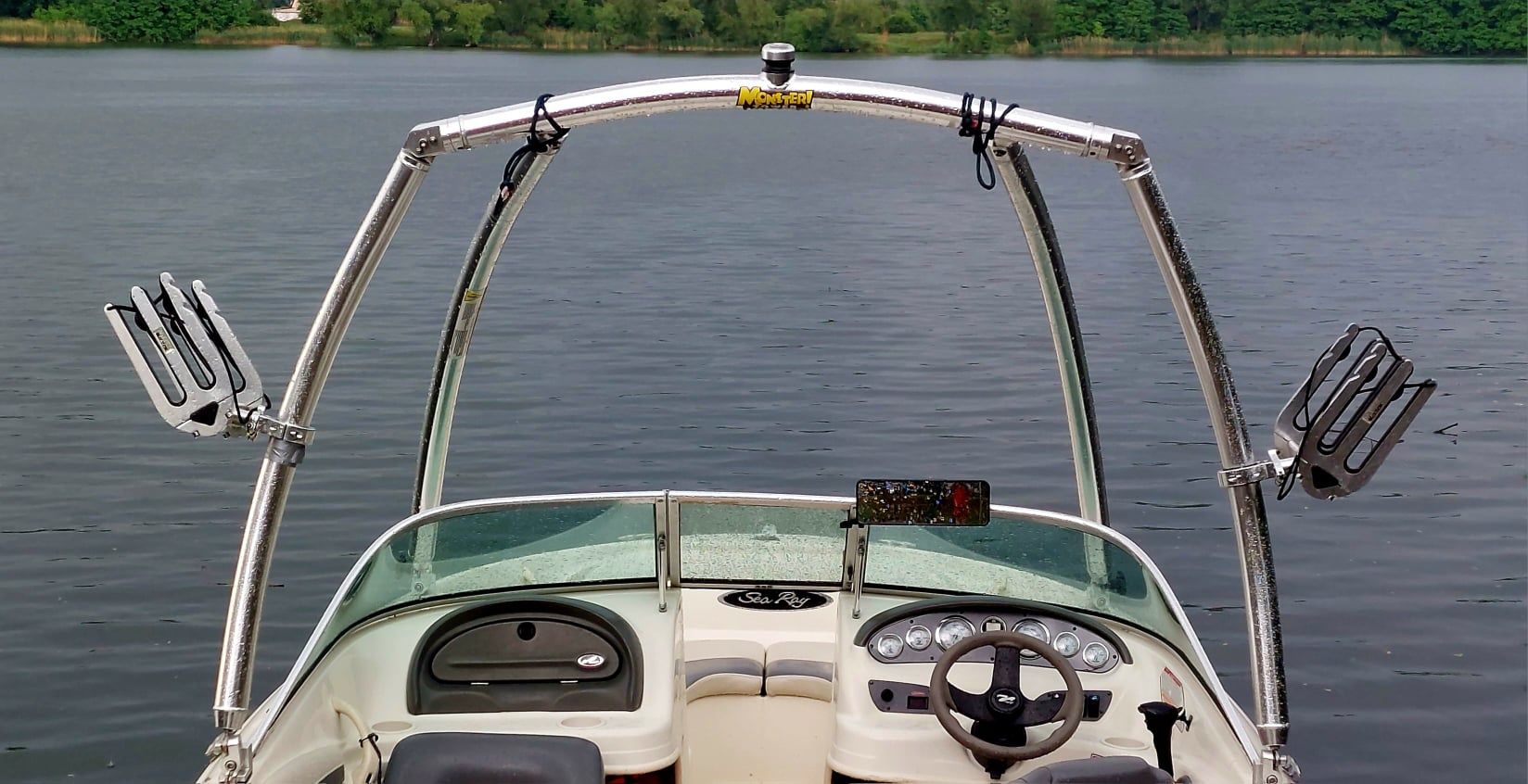 Wynajem Motorówki SEA RAY 185 wieża, JBL; SKUTERY Yamaha Giżycko