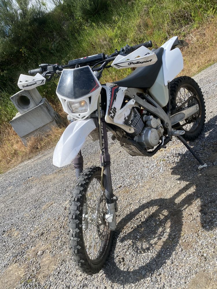 Ajp pr3 200cc matriculada