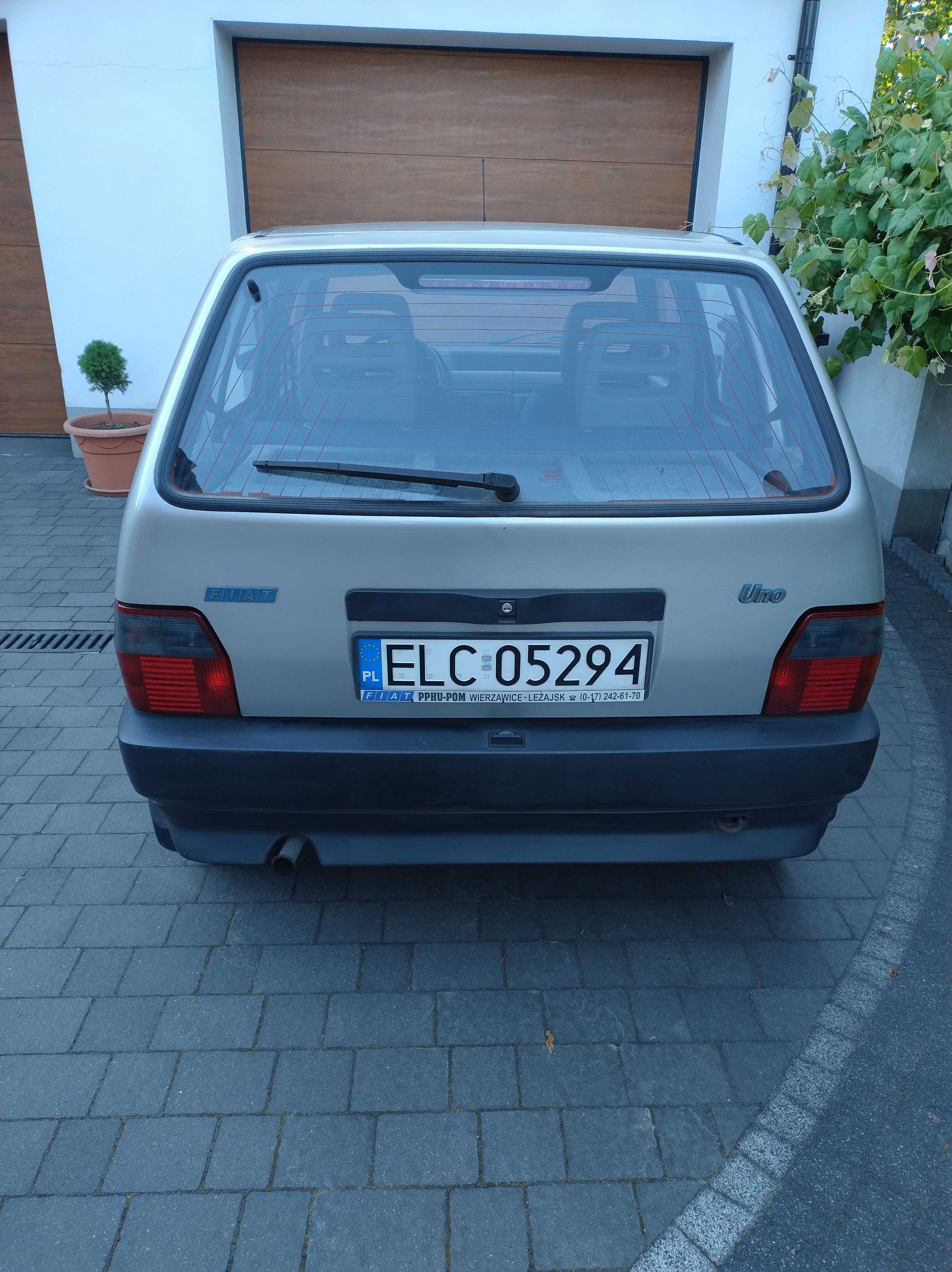 Fiat UNO srebrny