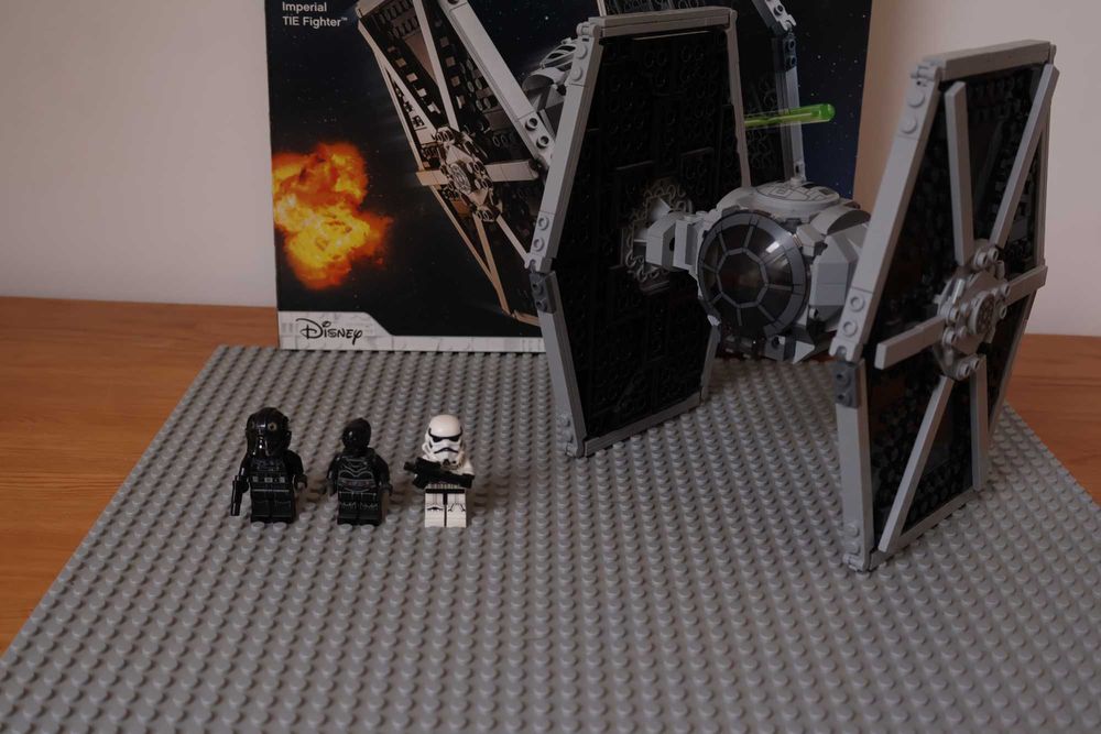 LEGO Star Wars 75300 Imperialny myśliwiec TIE