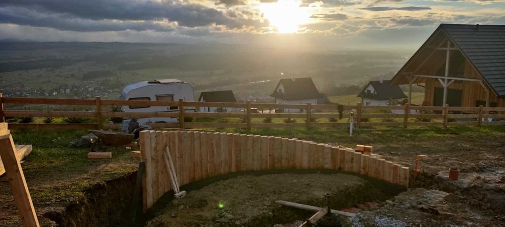 Palisada obrzeża drewno modrzew montaż