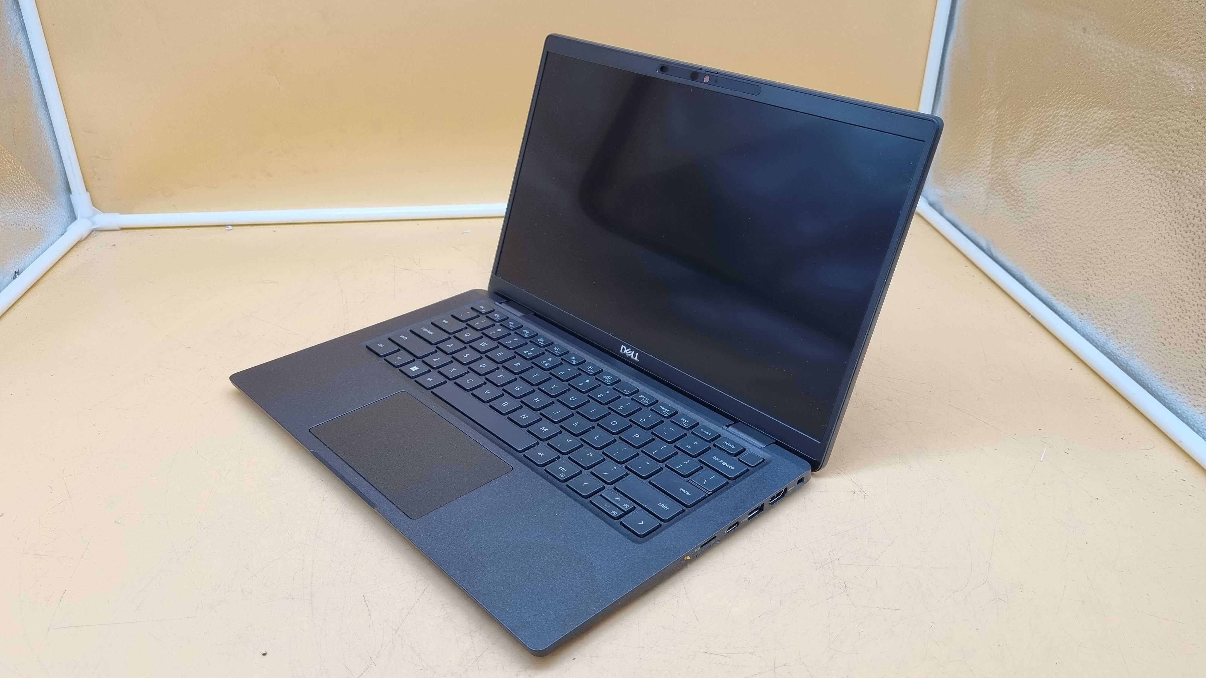 Laptop DELL LATITUDE 7420 i7-1185G7 32 RAM 512 NVME