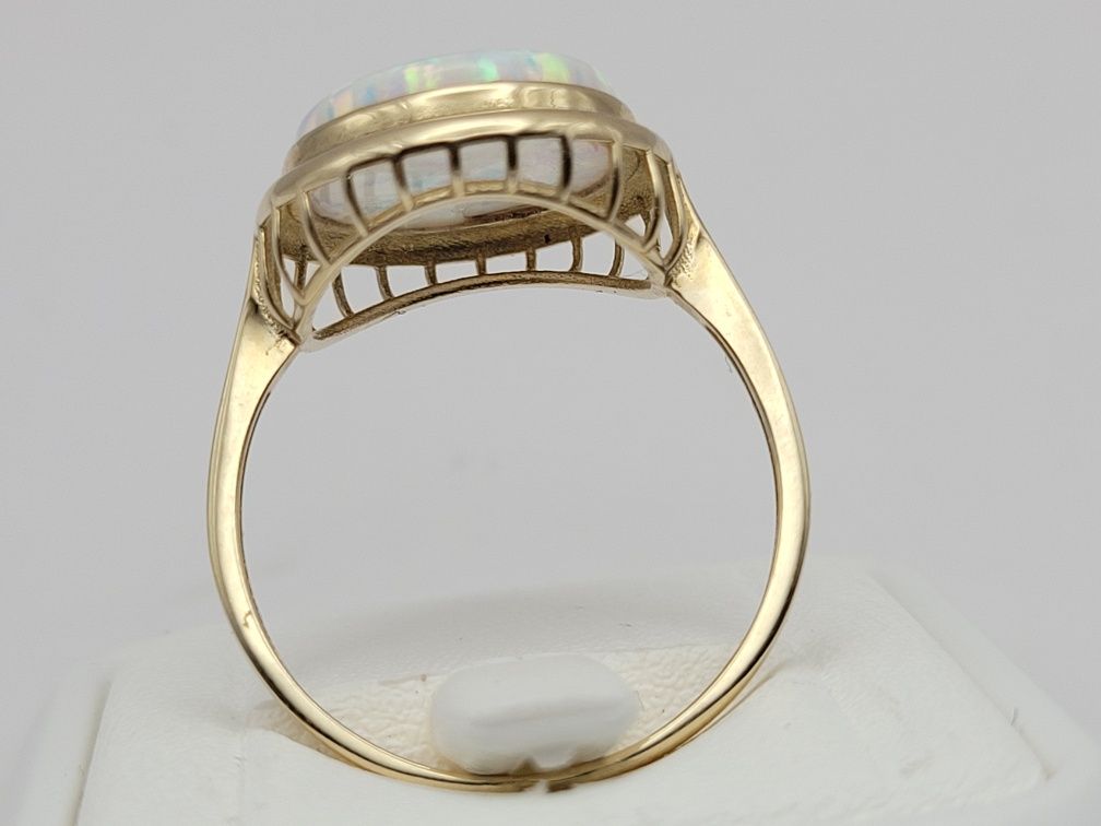 Nowy złoty pierścionek złoto próby 585, opal rozmiar 19