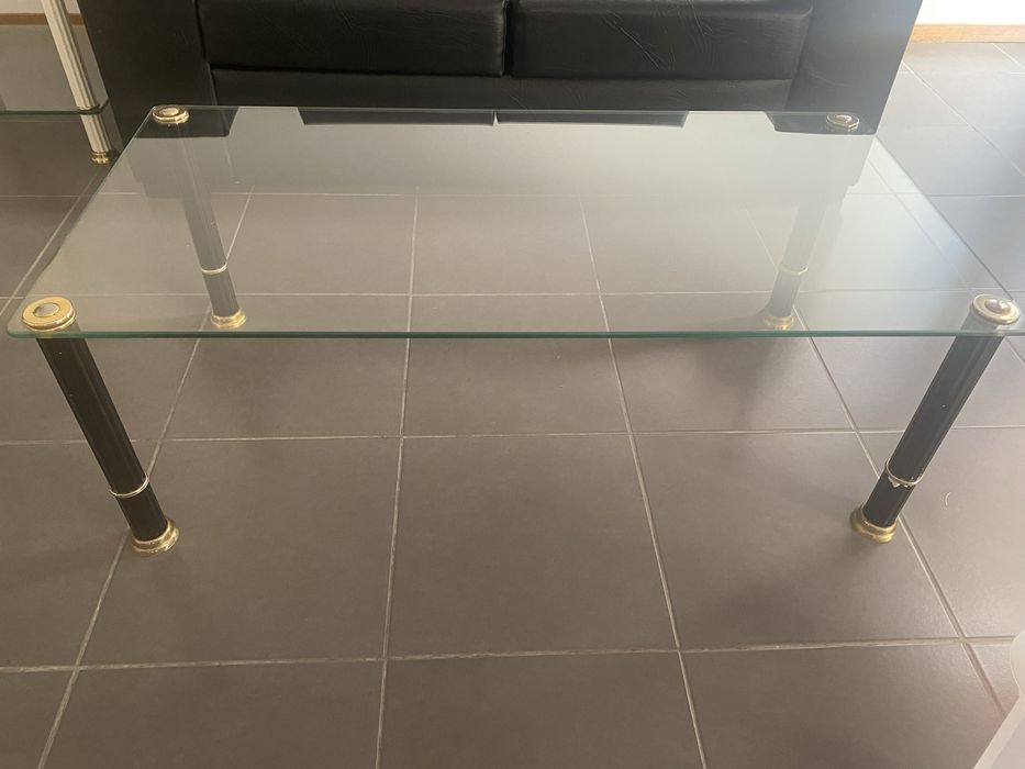 Mesa de centro em vidro