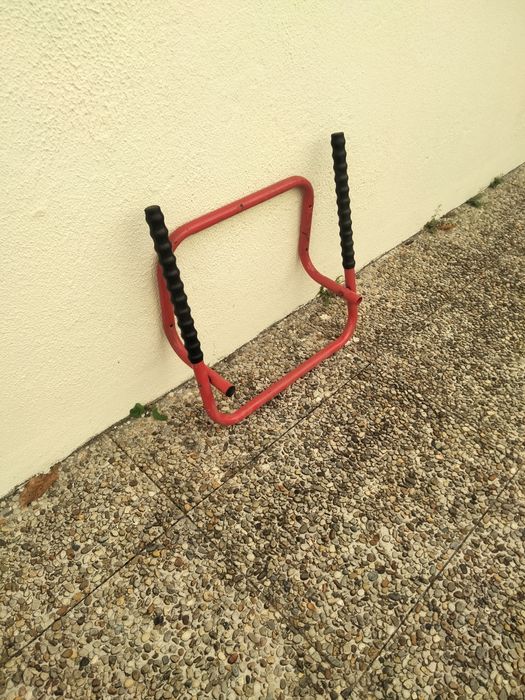 Suporte de parede para bicicleta