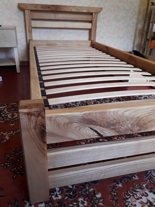 Комплект деревянной, эксклюзивной мебели. Банально? Но факт!