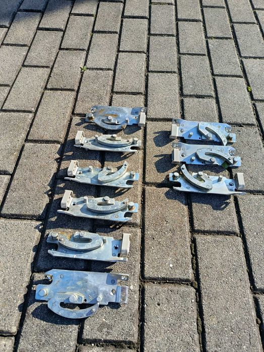 Okucia do okna dachowego FAKRO różne sprawne