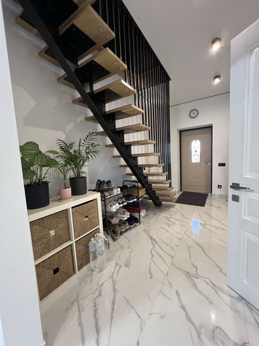 Продаж готового будинку під єоселю