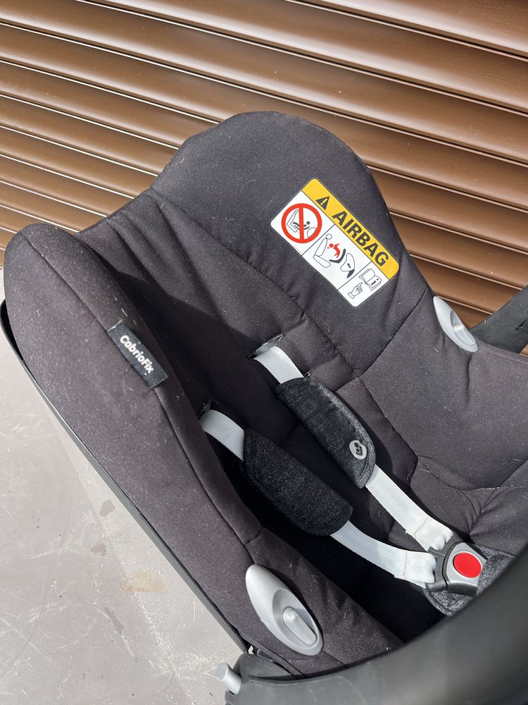 Автокрісло Maxi Cosi Cabriofix